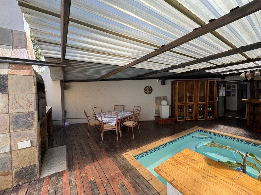 To Let 3 Bedroom Property for Rent in Safari Gardens North West